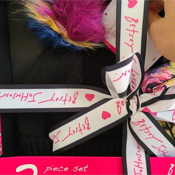 Betsey Johnson Black Hat And Floral Card Case Wallet Gift Box Set NWT - Picture 3 of 10